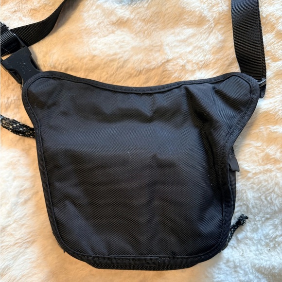 Overland Crossbody - Picture 5 of 5